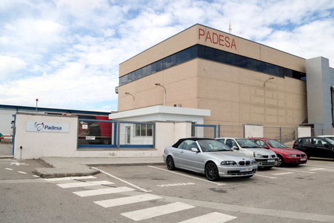 Pla general de l'exterior de l'empresa Padesa afectada per un rebrot de coronavirus a Roquetes. Imatge del 26 de setembre del 2020 (Horitzontal).