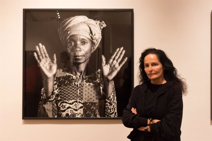 La Collecció Martínez Guerricabeitia presenta en La Nau la exposición de Isabel Muñoz 'Mujeres del Congo. El camino hacia la esperanza'
