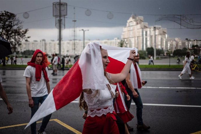 Manifestación de mujeres contra Alexander Lukashenko en Minsk, Bielorrusia