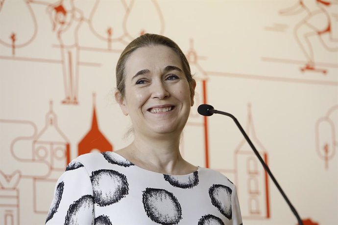 La consejera del ramo, Marta Rivera de la Cruz, durante su intervención en la reapertura del Centro de Turismo de la Comunidad de Madrid en la Puerta del Sol. En Madrid (España), a 2 de junio de 2020.