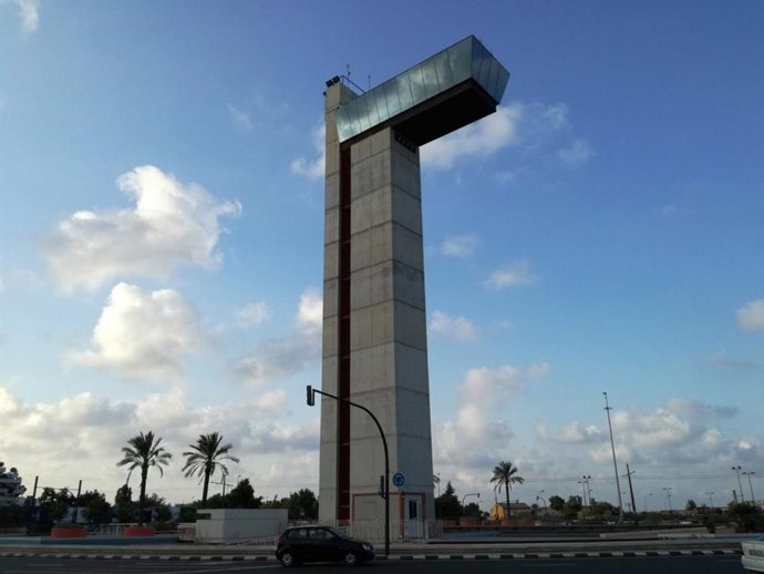 L'alcalde de Valncia, Joan Ribó, ha proposat aquest dilluns una trobada al Ministeri de Foment per a donar solució a la rotonda de la Torre Miramar.