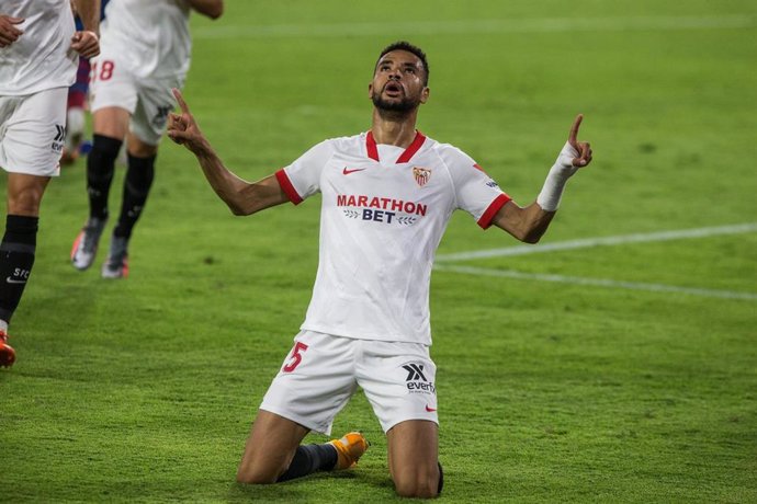 Youssef En-Nesyri celebra el gol de la victoria del Sevilla FC ante el Levante