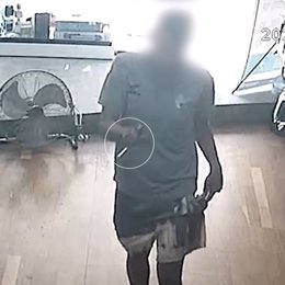 Sucesos.- Detenido por robar dos patinetes y un móvil en Mataró (Barcelona)