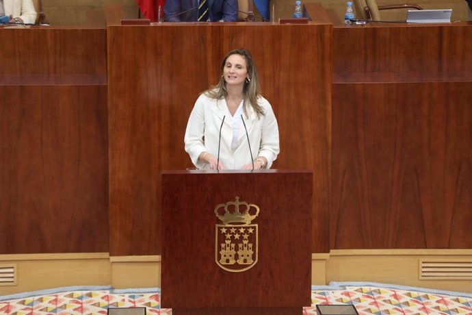 La consejera de Medio Ambiente de la Comunidad de Madrid, Paloma Martín, interviene en una sesión plenaria en la Asamblea de Madrid, en Madrid (España) a 1 de octubre de 2020. El Gobierno regional aprueba en esta sesión la modificación del Proyecto de L