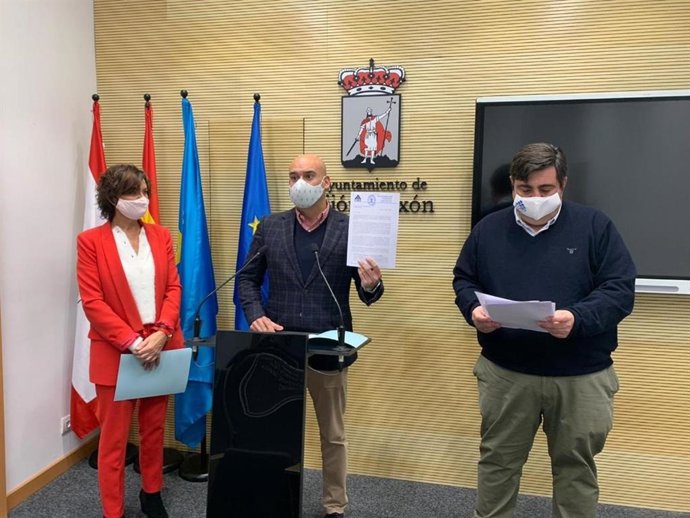 Grupo Municipal de Foro de Gijón, en rueda de pensa en el Ayuntamiento