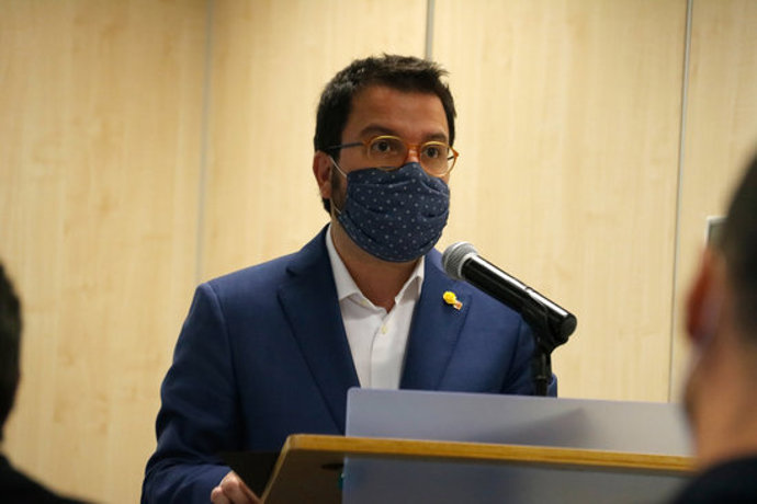Pla mitj del vicepresident del Govern amb funcions de president, Pere Aragons, el 2/10/2020 (horitzontal)