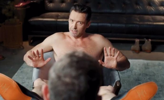 Hugh Jackman se desnuda para un anuncio y Ryan Reynolds vuelve a burlarse de él
