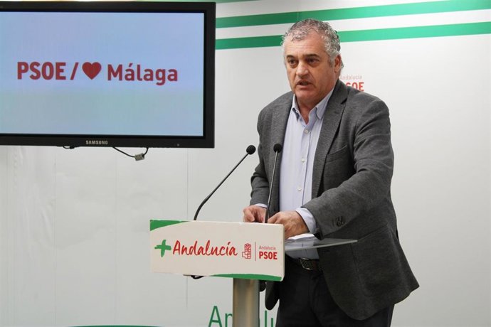 El coordinador del gabinete parlamentario del PSOE en Málaga, Javier Carnero