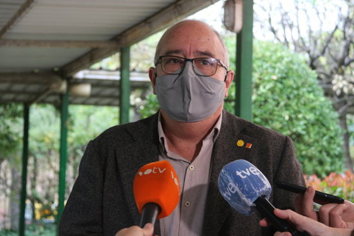 Imatge de Josep Bargalló atenent a la premsa aquest 2 d'octubre de 2020 a Granollers. (Horitzontal)