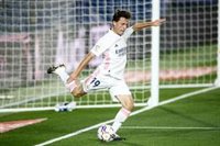 Odriozola también se lesiona y el Real Madrid se queda sin laterales derechos