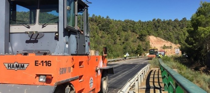 Finalizan las obras de mejora del firme de la carretera entre El Grado y Abizanda.