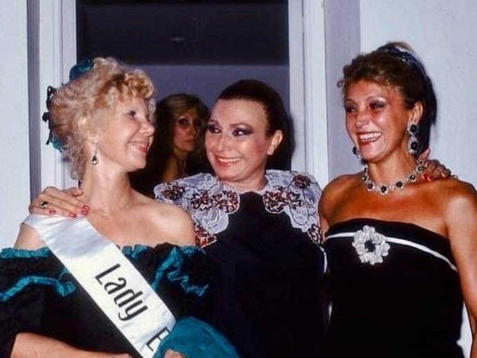 LA DUQUESA DE ALBA, ROCÍO JURADO Y TITA CERVERA