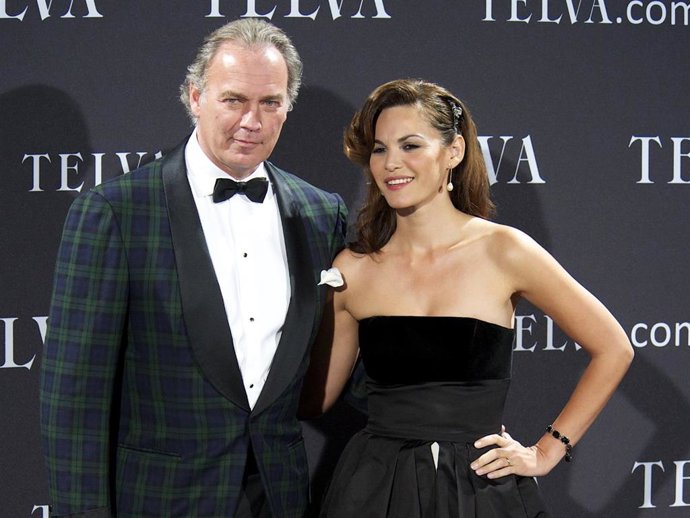 Spanish singer Bertin Osborne and wife Fabiola Martinez attend the Telva Awards 2011 at Palacio de Montalban on October 24, 2011 in Madrid, Spain.