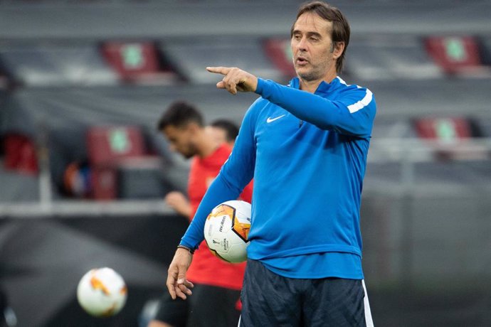 El entrenador del Sevilla, Julen Lopetegui