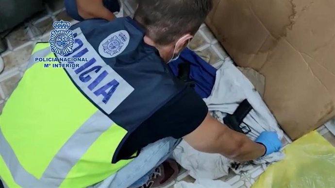 Detenidas 12 personas presuntamente vinculadas con el envío a España de 35 toneladas de hachís a bordo de veleros