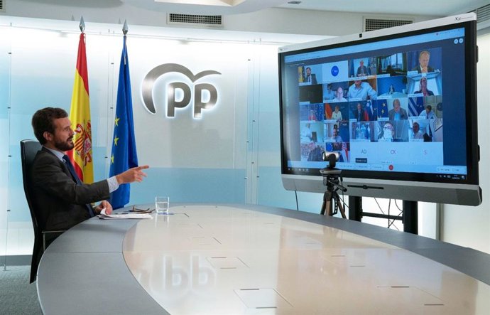 Pablo Casado durante la cumbre del EPP telemática, en la sede de Génova