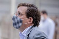 Almeida pide cumplir las restricciones pese al "cabreo" generado por la "confusión creada con las medidas"