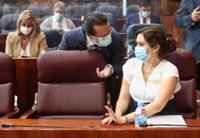 La Comunidad bajará el IRPF en el tramo autonómico pero aún no ha decido en qué momento de la legislatura