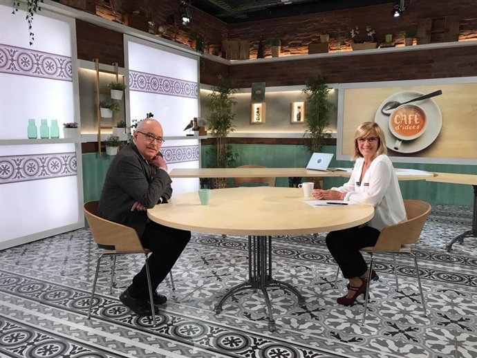 El conseller de Educación de la Generalitat, Josep Bargalló, y la periodista Gemma Nierga