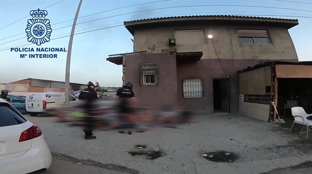 Desmantelado el mayor punto de venta de drogas de Madrid, un 'bunker' que vendía más de 200 dosis al día