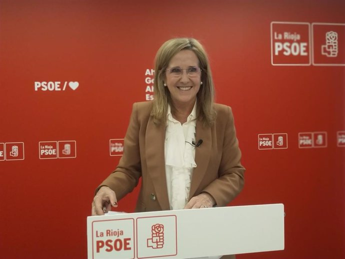 La portavoz del Grupo Parlamentario Socialista y de la Comisión Ejecutiva Regional del PSOE, Teresa Villuendas