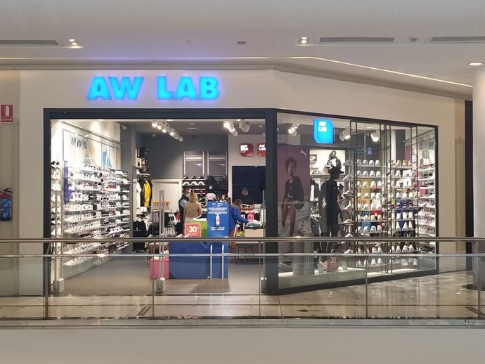 La cadena de sneakers AW Lab abre en Vallsur su primera tienda de Valladolid