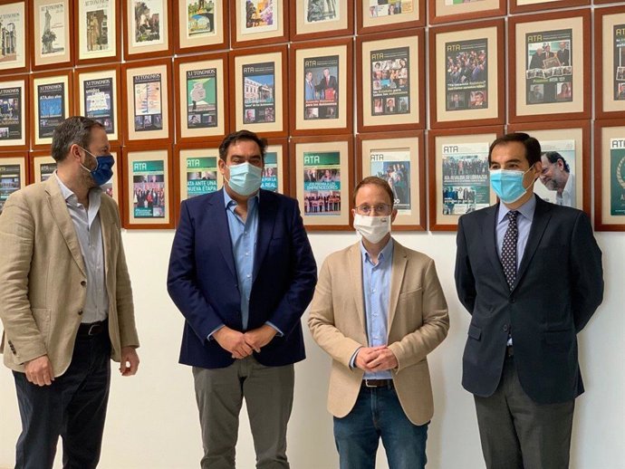 Rafael Amor con José Antonio Nieto, Erik Domínguez y Adolfo Molina.