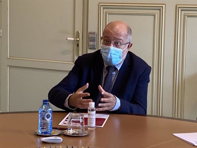Francisco Igea durante su visita a la Diputación de Segovia.