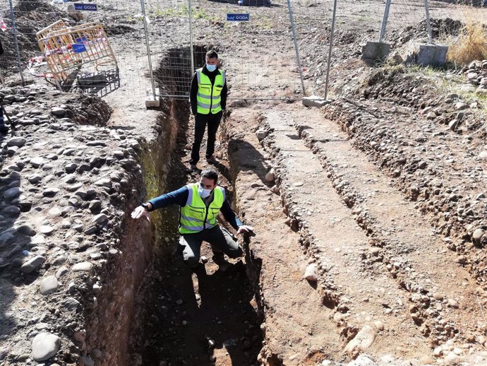 Excavaciones arqueológicas en Calleja Vieja con Piqueras en Logroño han sacado a la luz parte de la Calzada Romana del Ebro.