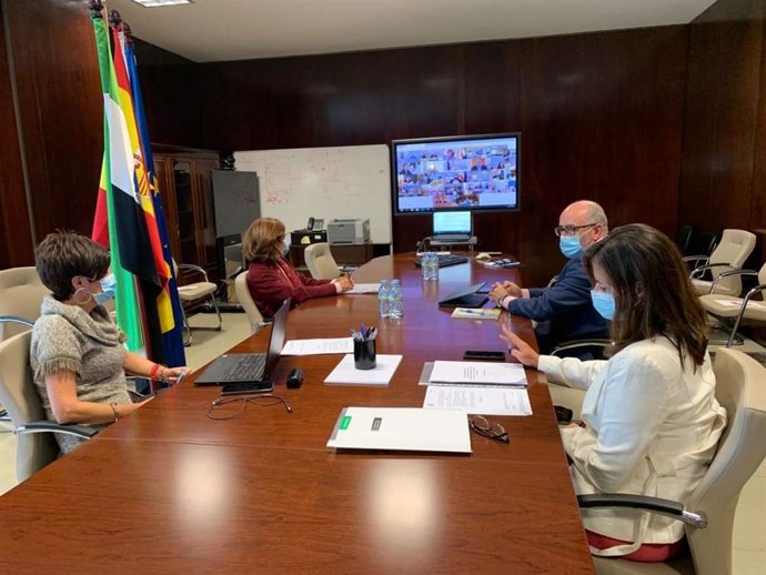 La vicepresidenta primera de la Junta, Pilar Blanco Morales, participa en el CPFF