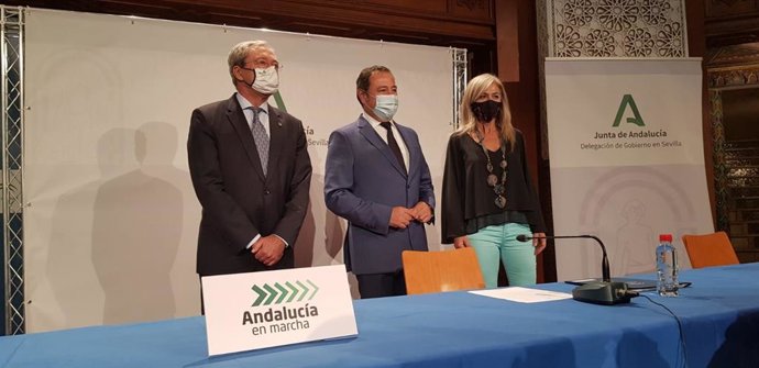 Velasco, Sánchez y Del Pozo, en la presentación del plan 'Andalucía en Marcha'
