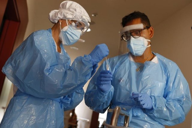 Realización de pruebas de coronavirus en las residencias de Mallorca.