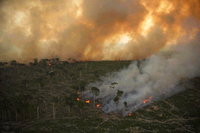 Imagen de archivo de un incendio en Brasil.