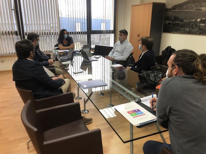 Reunión de la presidenta de Portos con asociaciones náuticas