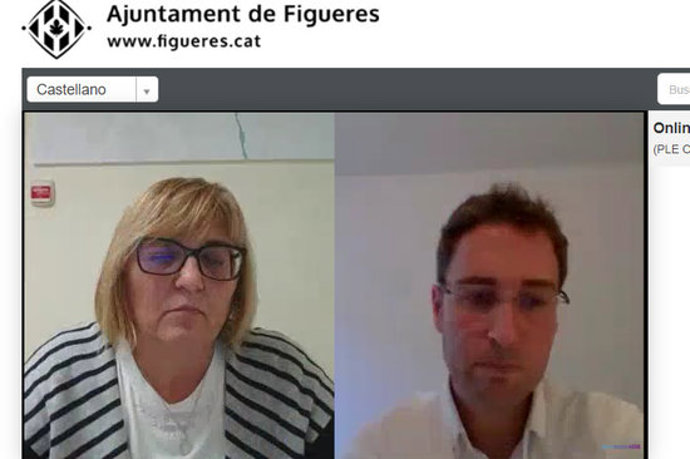 La regidora d'Hisenda, Maria Gratacós i el regidor de Junts per Figueres, Jordi Masquef, durant la celebració del ple telemtic d'aquest 5 d'octubre del 2020. (Horitzontal)