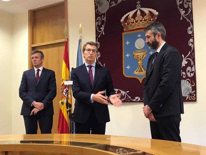 Foto de archivo del 5 de febrero de 2020 en que se reunieron el presidente de la Xunta, Alberto Núñez Feijóo, con el presidente de la Fegamp, Alberto Varela, y el vicepresidente de la Xunta, Alfonso Rueda