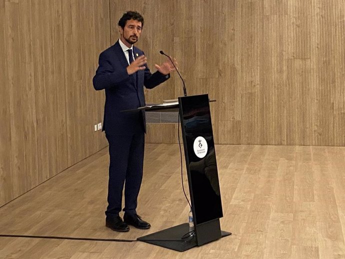 El conseller Dami Calvet al aprobar en Martorell (Barcelona) el Plan Director Urbanístico (PDU) de la actividad económica en el Baix Llobregat norte, el 5 de octubre de 2020.