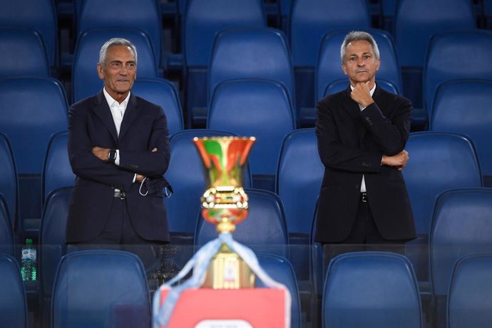 El presidente de la Federación Italiana de Fútbol (FIGC), Gabriele Gravina, y el presidente de la Serie A, Paolo Dal Pino