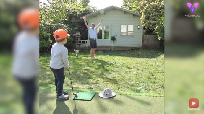 El talento innato de Yari Buckland, un niño de 4 años, con el golf es admirable