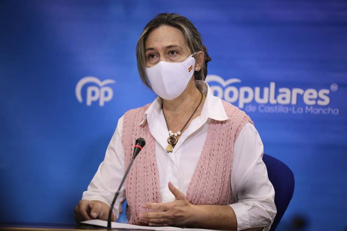 Gpp Clm (Cortes De Voz Y Fotografía) Rueda De Prensa De Ana Guarinos