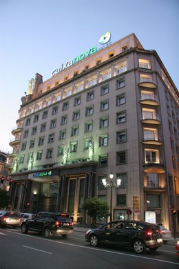 Exterior del edificio de Caixanova en Pontevedra
