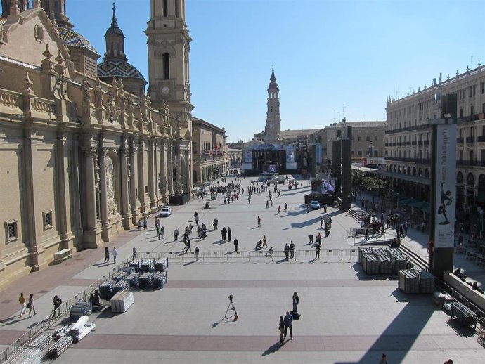 La plaza del Pilar desde la estructura para la ofrenda a la virgen antes de  la pandemia