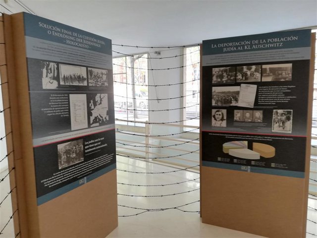 La Sala de Exposiciones del Ayuntamiento de Logorño exhibe una muestra sobre el campo de concentración de Auschwitz.