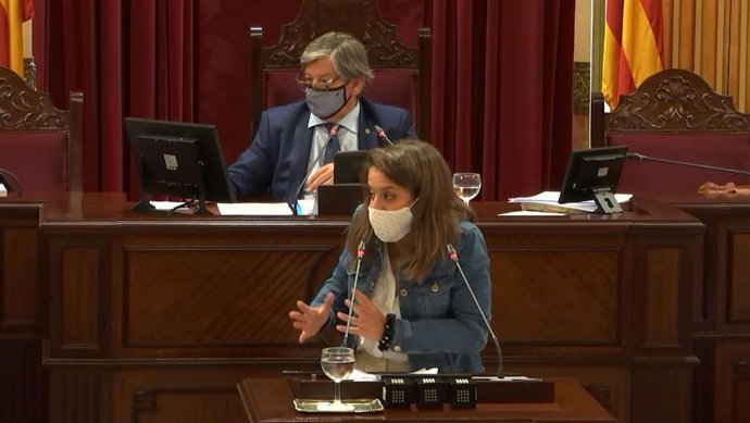 La diputada de Unidas Podemos Gloria Santiago.