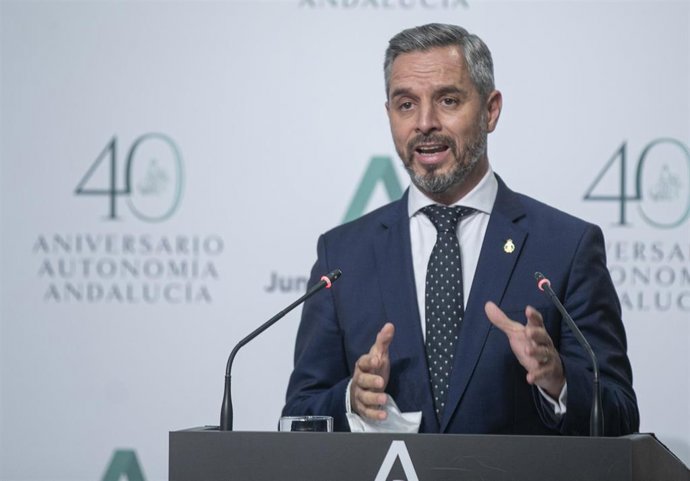 El consejero de Hacienda y Financiación Europea, Juan Bravo, en la rueda de prensa posterior al Consejo de Gobierno de la Junta de Andalucía. En Sevilla (Andalucía, España), a 06 octubre de 2020.