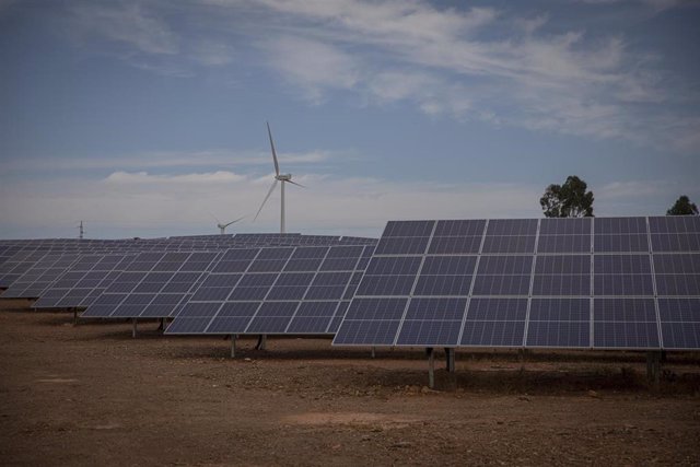 Paneles solares de la planta Andévalo de Iberdrola, primer proyecto fotovoltaico de la compañía en Andalucía. En Puebla de Guzmán (Huelva, Andalucía, España), a 30 de septiembre de 2020.
