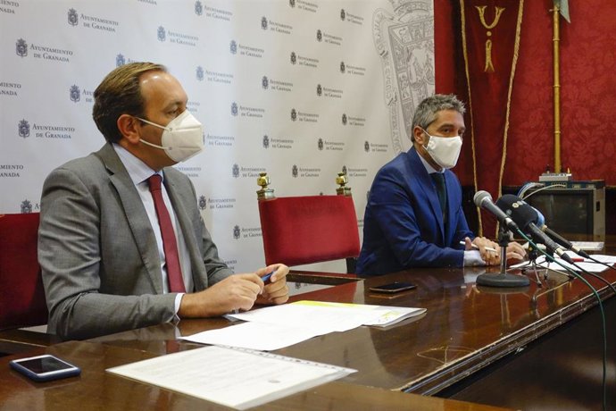 Presentación del convenio entre el Ayuntamiento de Granada y la Asociación de Promotores y Constructores