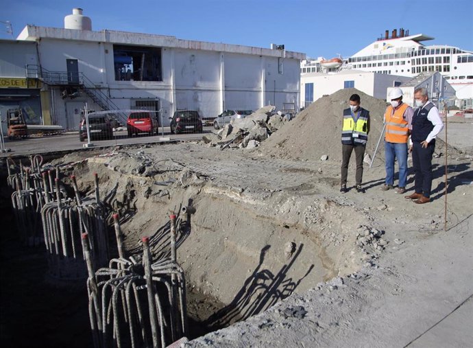 Visita a las obras de la remodelación del puerto pesquero de Motril (Granada)