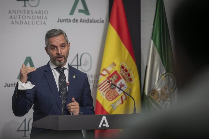 El consejero de Hacienda y Financiación Europea, Juan Bravo, en la rueda de prensa posterior al Consejo de Gobierno de la Junta de Andalucía. En Sevilla (Andalucía, España), a 06 octubre de 2020.