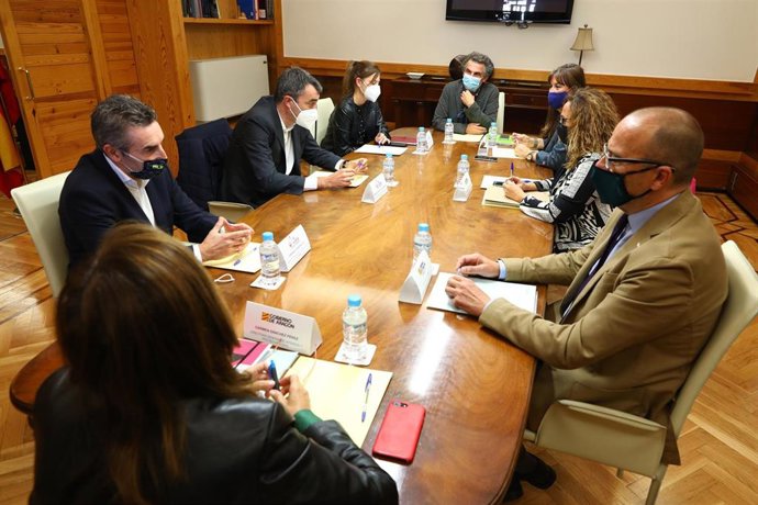 Reunión entre las consejerías de Presidencia, Sanidad y Deporte y la organización de la Vuelta Ciclista a España